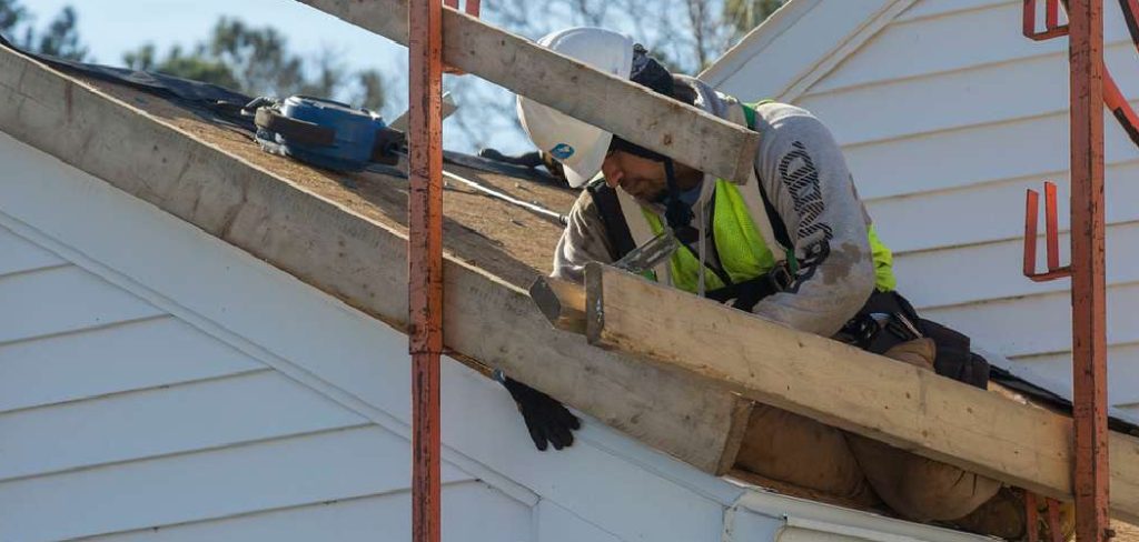 How to Cut Roofing Shingles