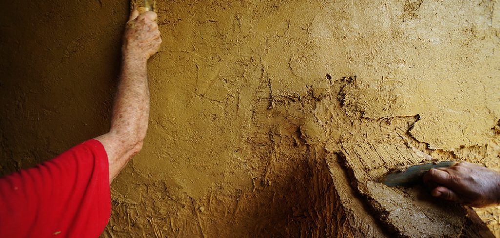How to Sand Plaster Walls
