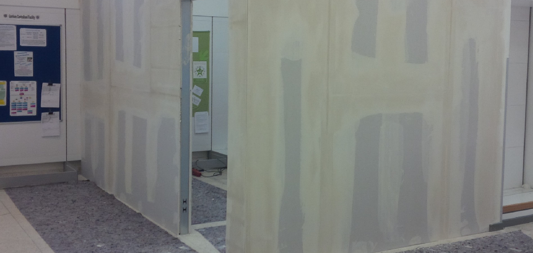 How to Build a Partition Wall With Door 5 Easy Steps (2023)