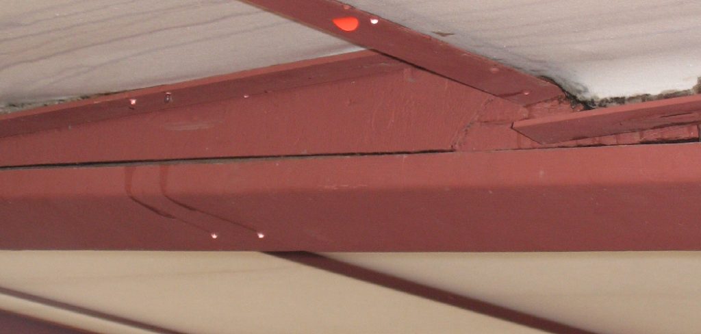 How to Find a Roof Leak With No Attic